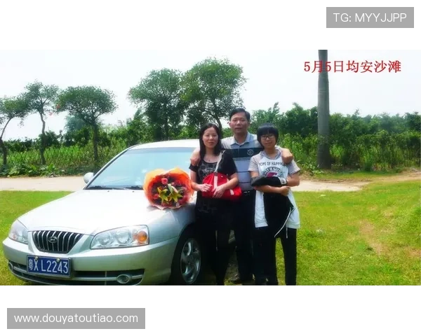 璀璨星光，十年回眸：2008香港小姐的时代印记与无限可能