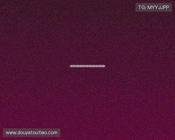 圣诞之吻:那个吻,是心动的开始,还是苦涩的终结?